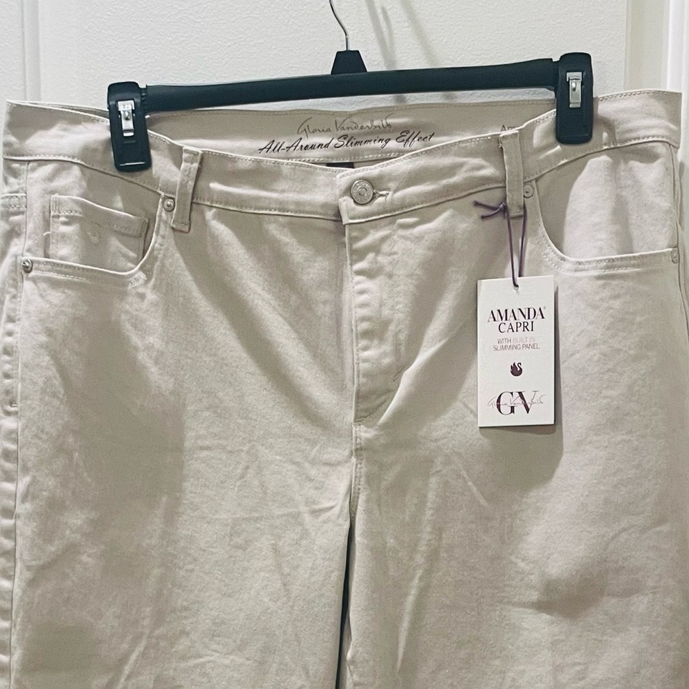 NEW…Gloria Vanderbilt Amanda Plus Size Capri Pants - Picture 5 of 5